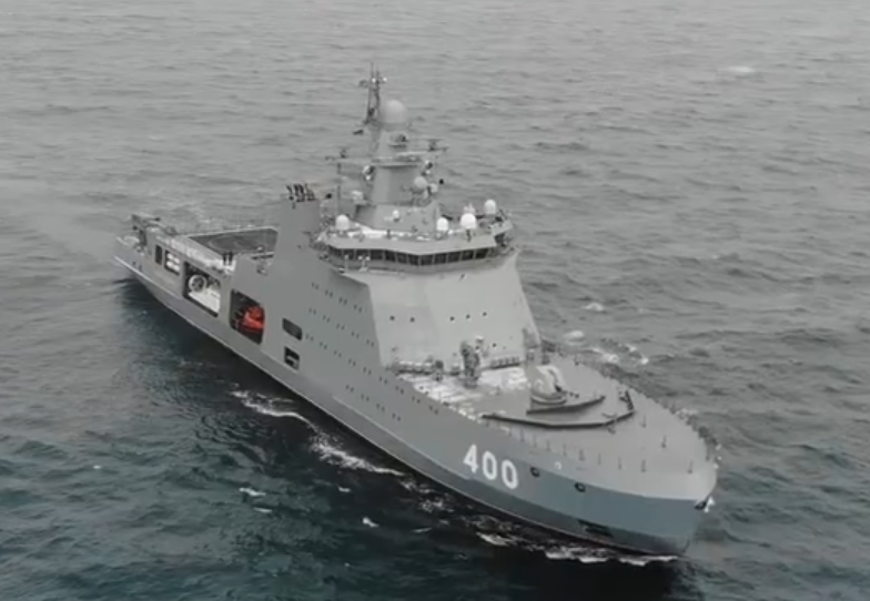 Впервые в истории ВМФ России: патрульный корабль «Иван Папанин» проекта 23550 конструкторского бюро ОСК «Алмаз» прошел проливом Шокальского  