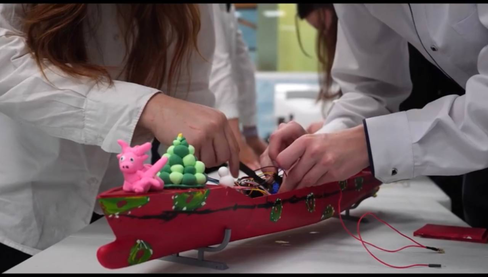 Окунулись в профессию: петербургские школьники, обучающиеся основам судостроения благодаря КБ ОСК «Алмаз», защитили собственные проекты