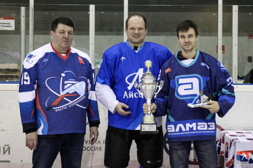 Хоккейная команда конструкторского бюро ОСК «Алмаз» взяла два «золота» отраслевого турнира