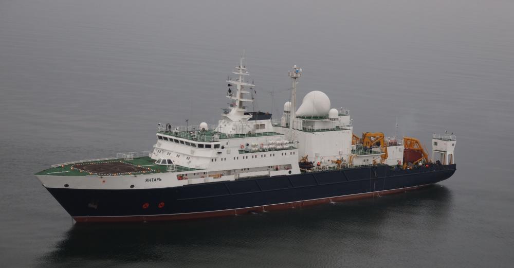 Океанографическое исследовательское судно (ОИС) «Алмаз» проекта 22010